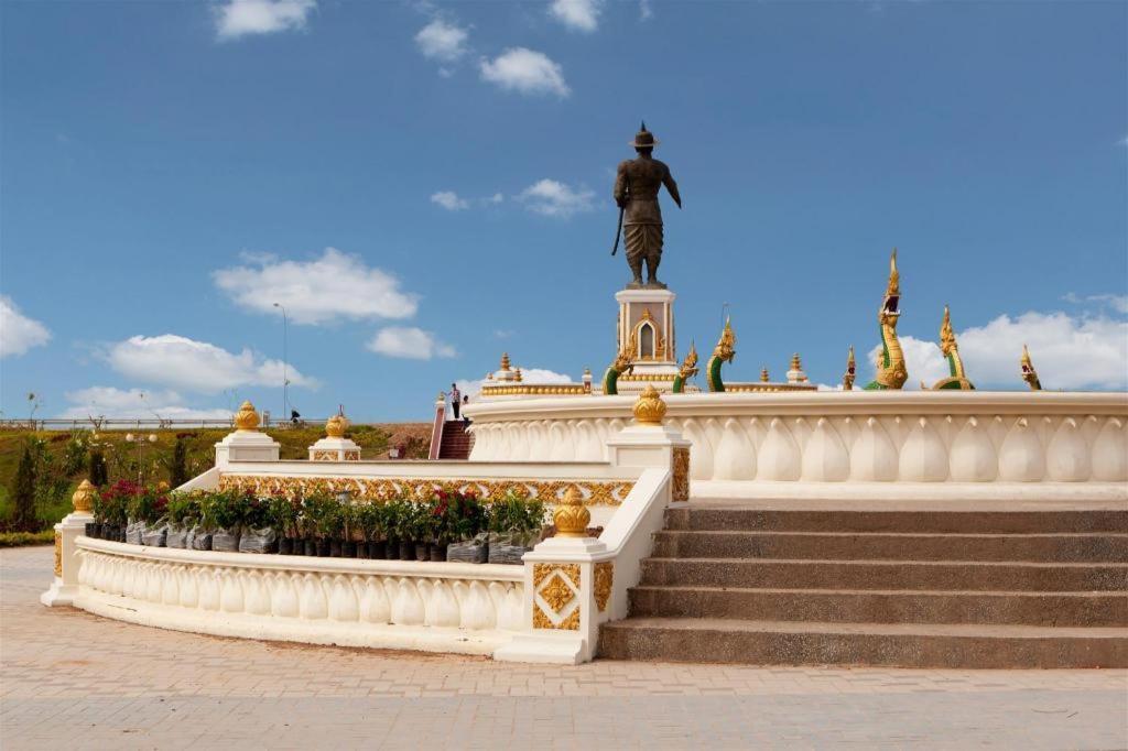Leuxay Hotel Vientiane Exteriör bild