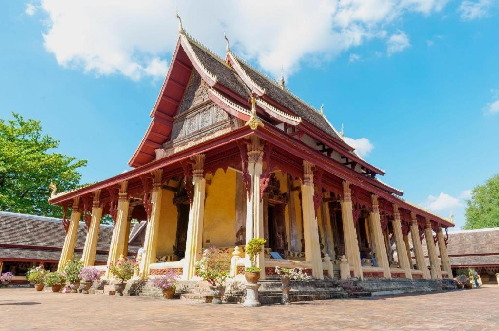 Leuxay Hotel Vientiane Exteriör bild