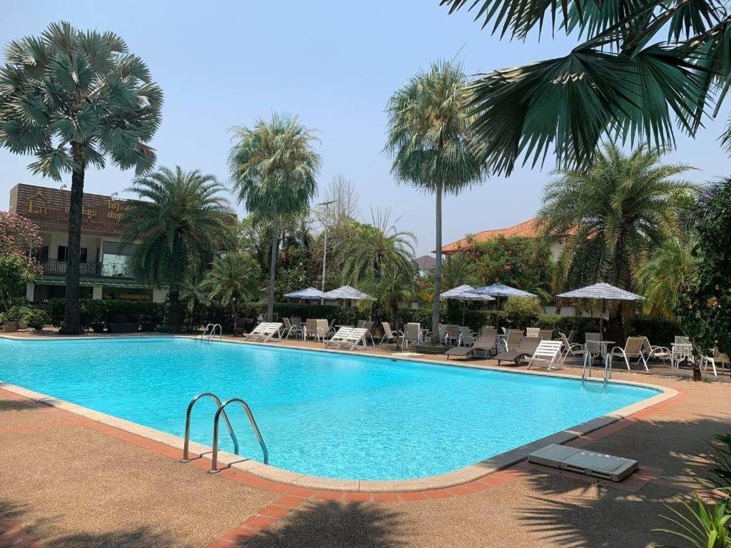 Leuxay Hotel Vientiane Exteriör bild