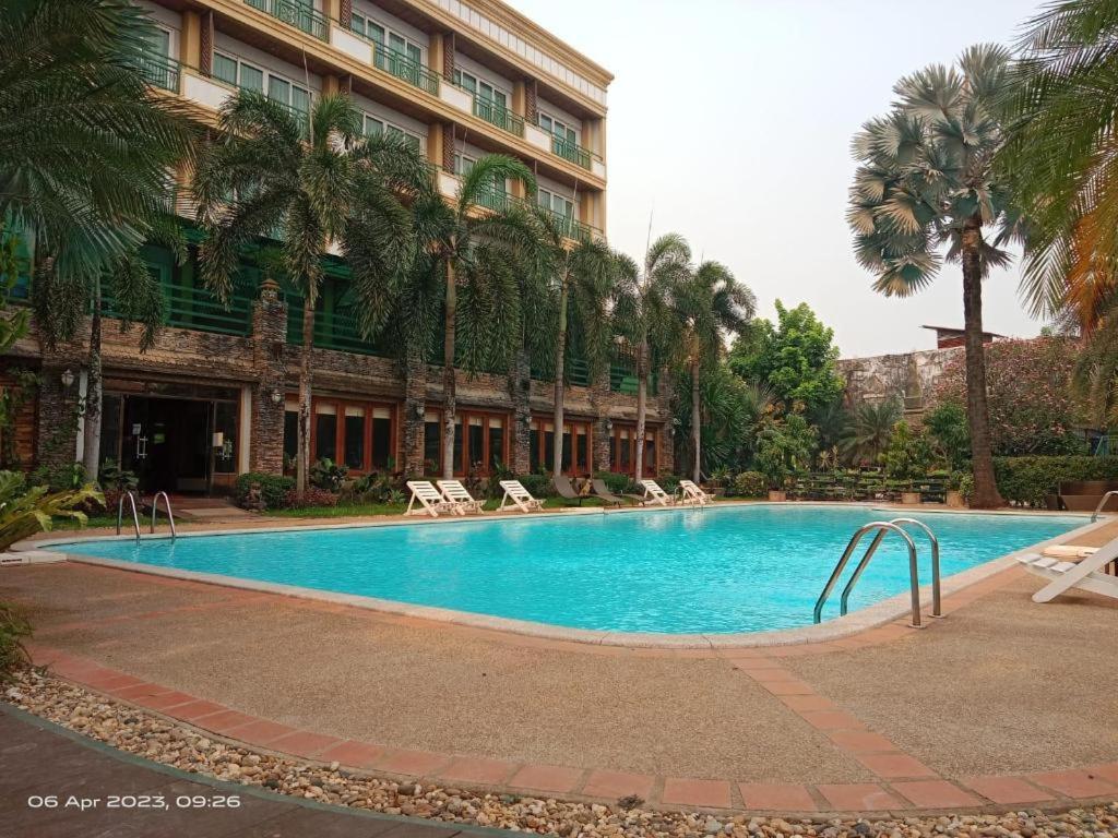 Leuxay Hotel Vientiane Exteriör bild