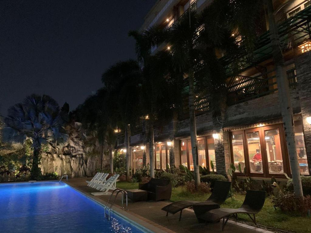 Leuxay Hotel Vientiane Exteriör bild