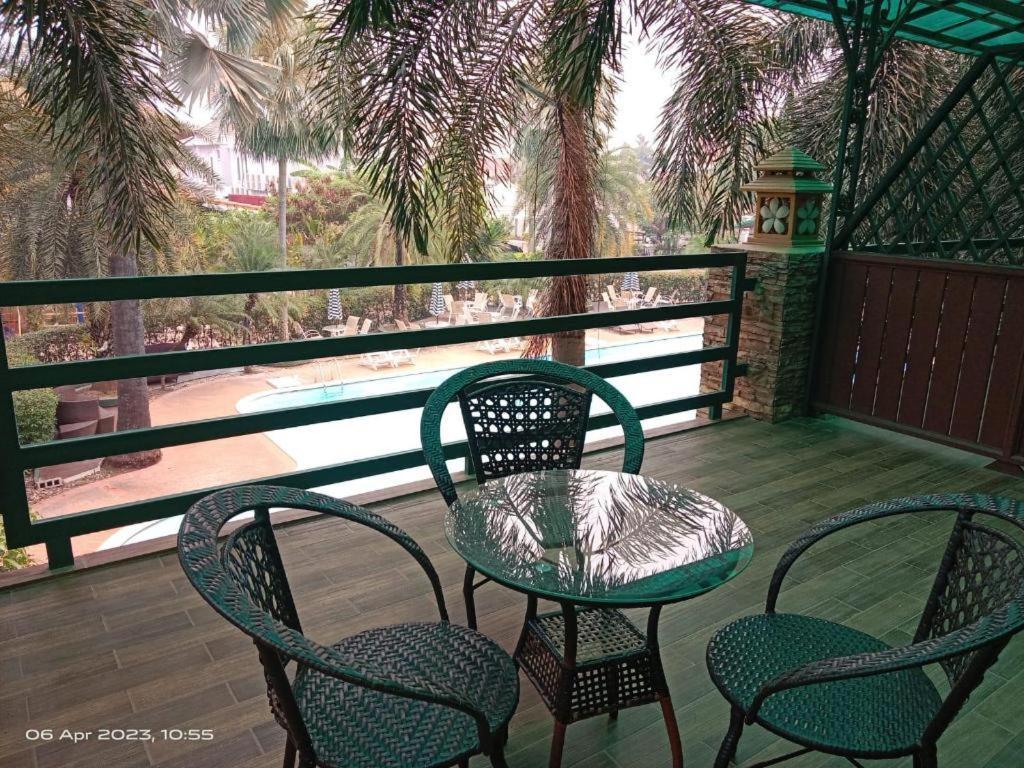 Leuxay Hotel Vientiane Exteriör bild