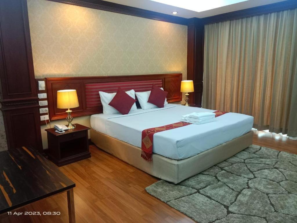 Leuxay Hotel Vientiane Exteriör bild