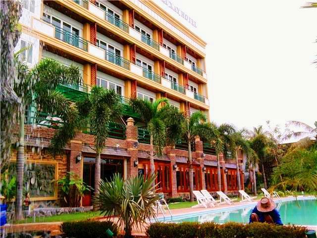 Leuxay Hotel Vientiane Exteriör bild